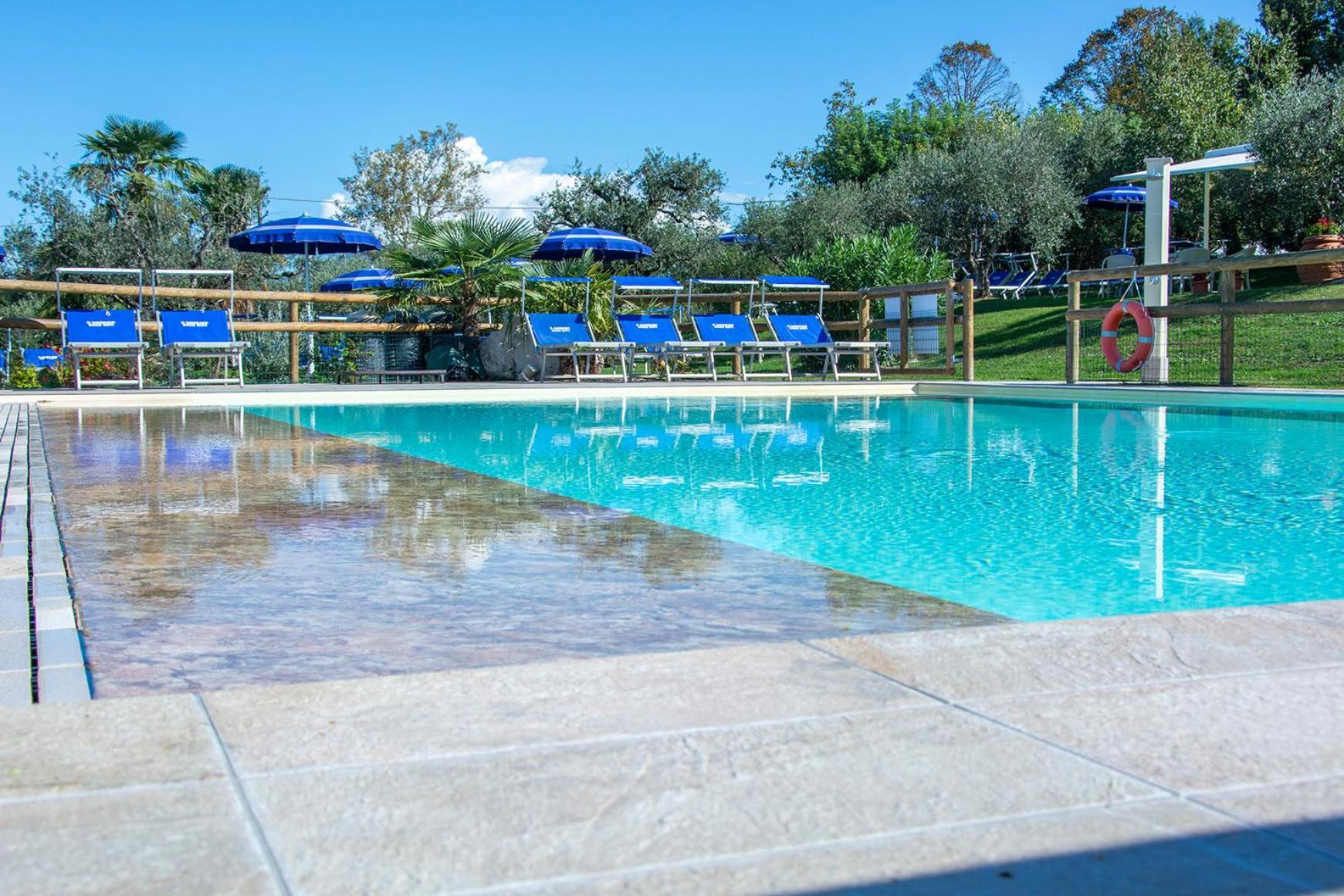 Agriturismo Il Giardino Degli Ulivi Лацизе Экстерьер фото