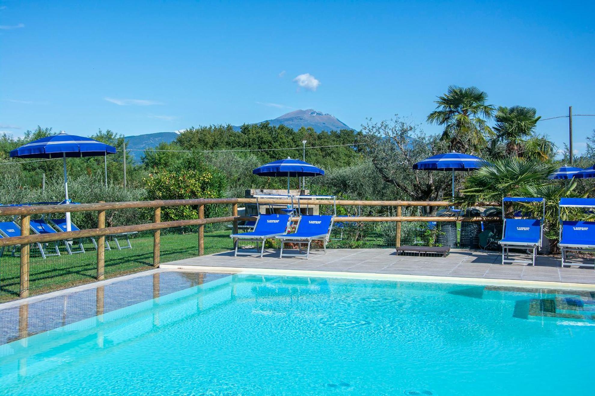 Agriturismo Il Giardino Degli Ulivi Лацизе Экстерьер фото