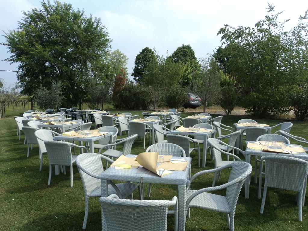 Agriturismo Il Giardino Degli Ulivi Лацизе Экстерьер фото